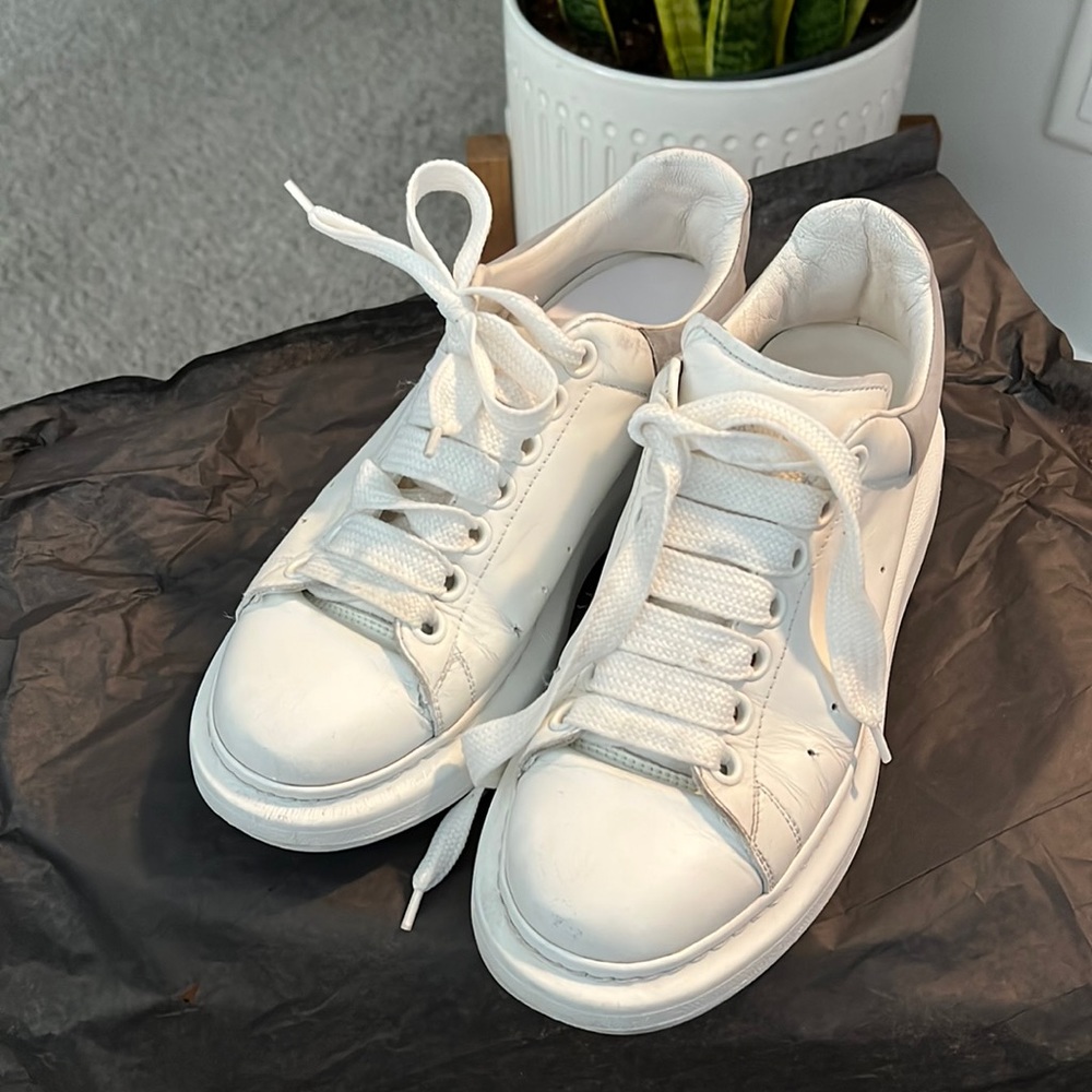 Alexander McQueen. Size 8